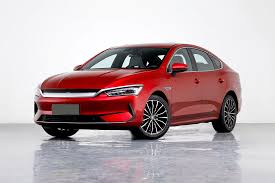 BYD Qin Plus DM-i white side driving